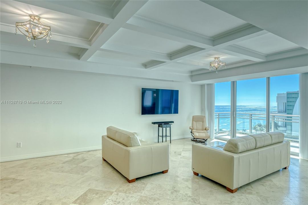 Recently Sold: $1,500,000 (2 beds, 2 baths, 2260 Square Feet)