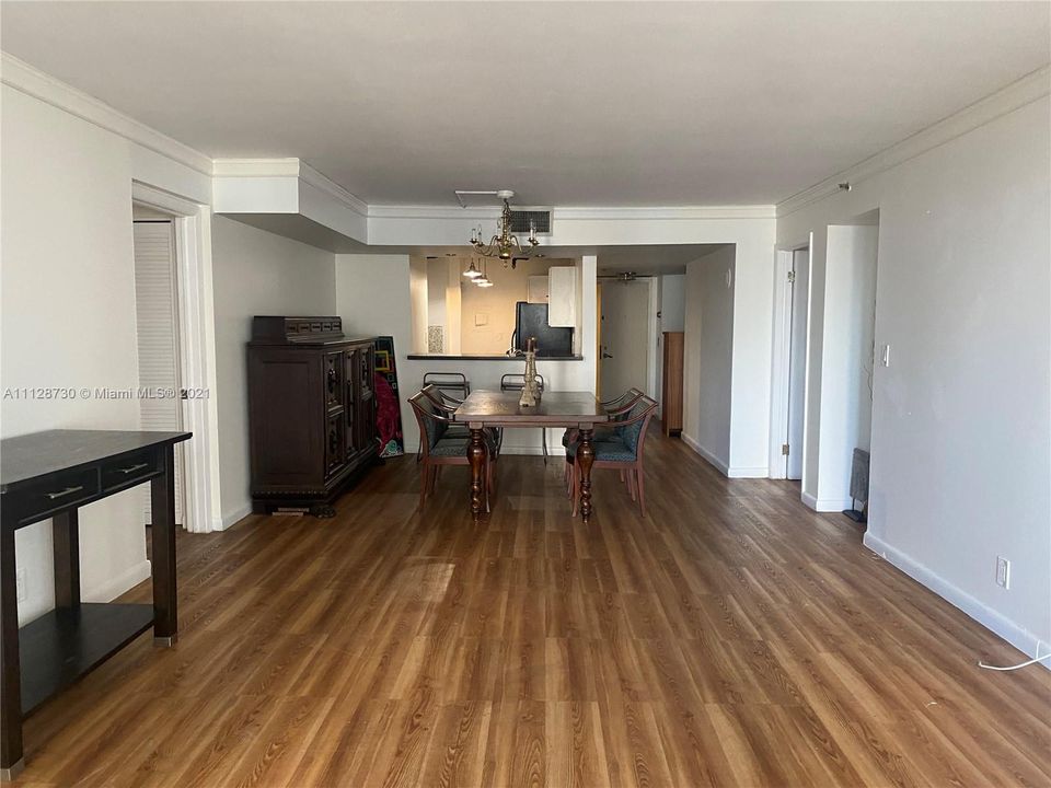 Recently Rented: $4,000 (2 beds, 2 baths, 1496 Square Feet)
