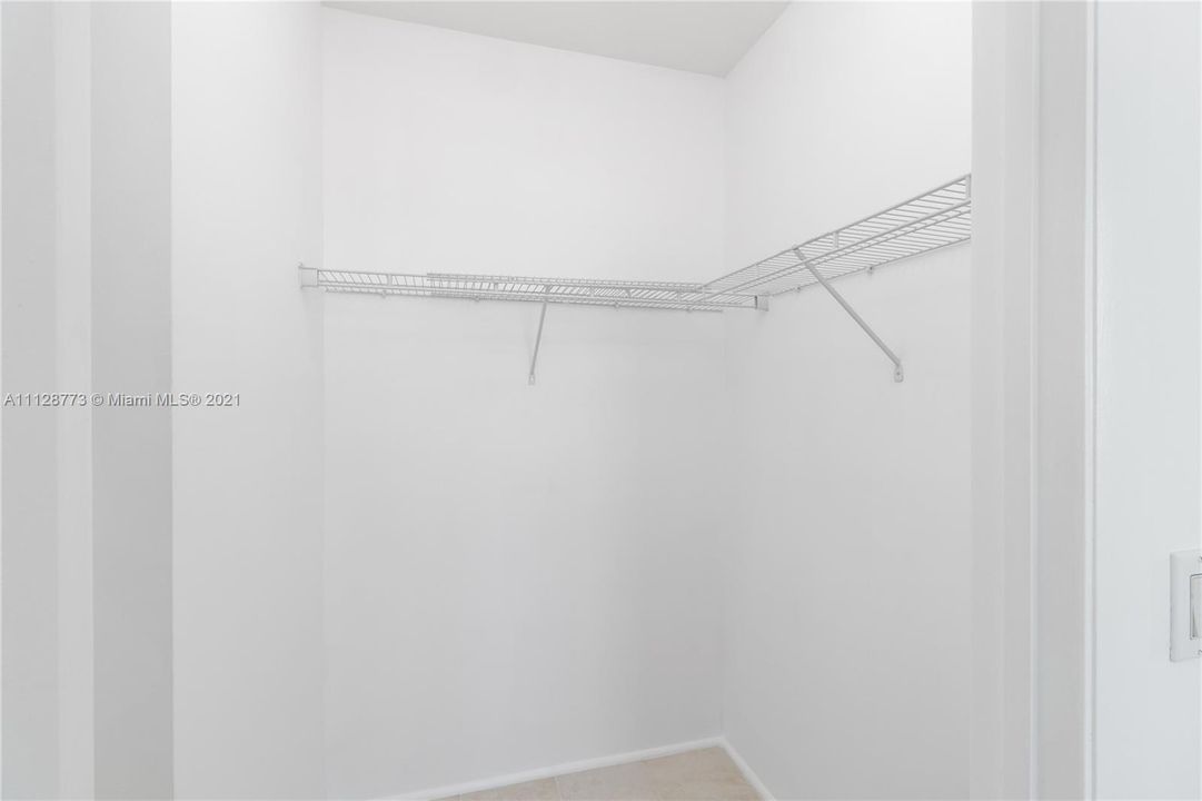 最近租的: $4,000 (2 贝兹, 2 浴室, 1180 平方英尺)