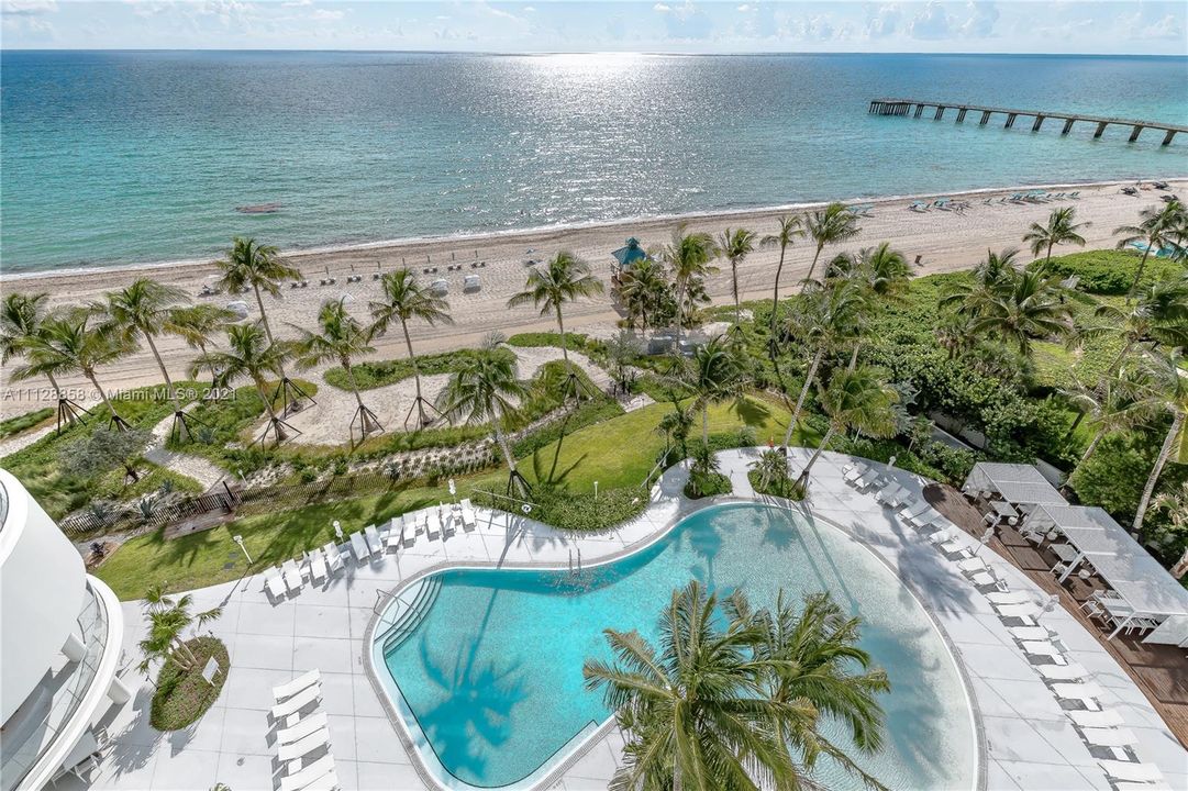 Recently Sold: $3,580,000 (3 beds, 4 baths, 2503 Square Feet)