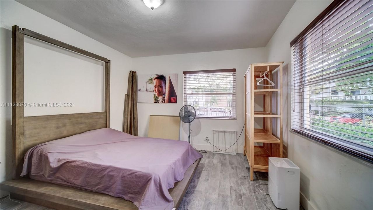 Recently Sold: $410,000 (2 beds, 2 baths, 1073 Square Feet)