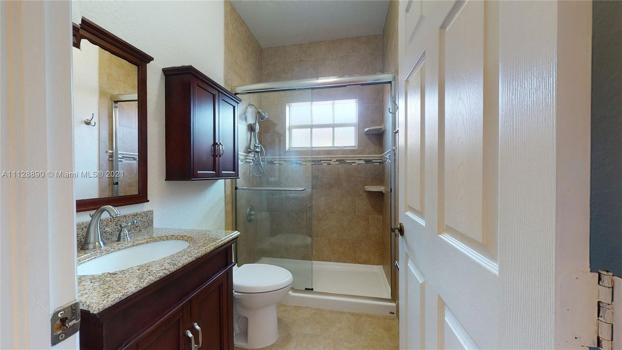 最近售出: $475,000 (4 贝兹, 2 浴室, 1700 平方英尺)