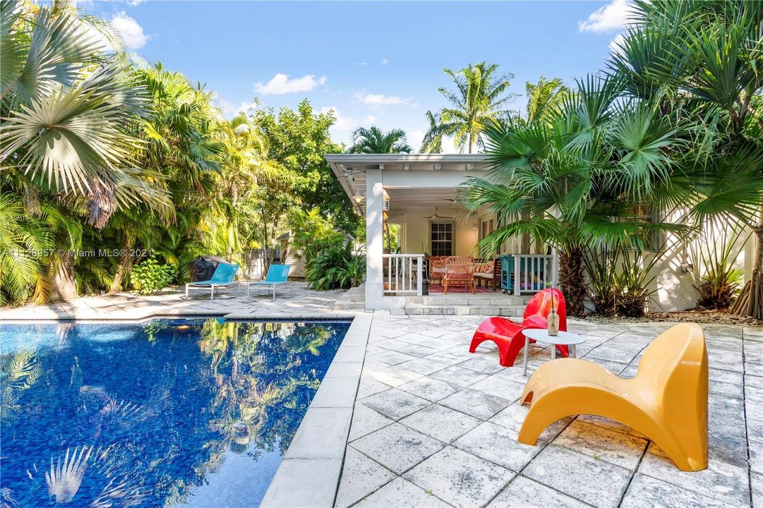 Recently Sold: $2,000,000 (3 beds, 3 baths, 2022 Square Feet)