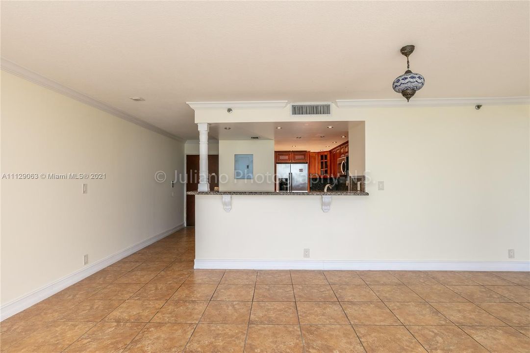 Recently Sold: $385,000 (2 beds, 2 baths, 1061 Square Feet)