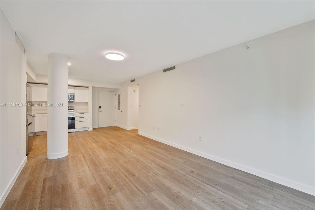 Recently Rented: $3,314 (2 beds, 2 baths, 995 Square Feet)