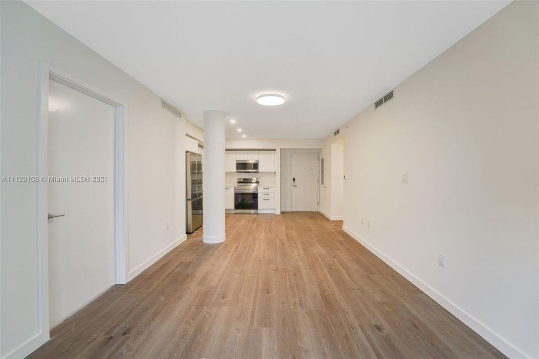 Recently Rented: $3,314 (2 beds, 2 baths, 995 Square Feet)