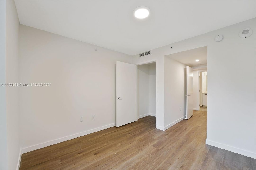 Recently Rented: $3,314 (2 beds, 2 baths, 995 Square Feet)