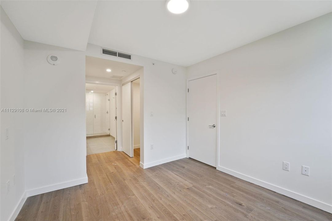 Recently Rented: $3,314 (2 beds, 2 baths, 995 Square Feet)