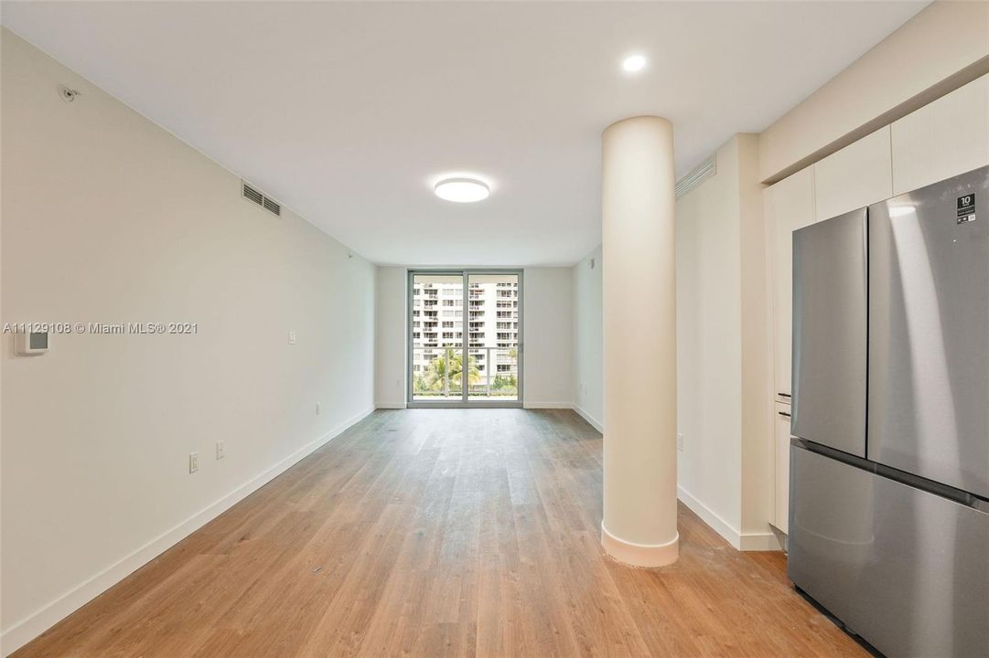 Recently Rented: $3,314 (2 beds, 2 baths, 995 Square Feet)