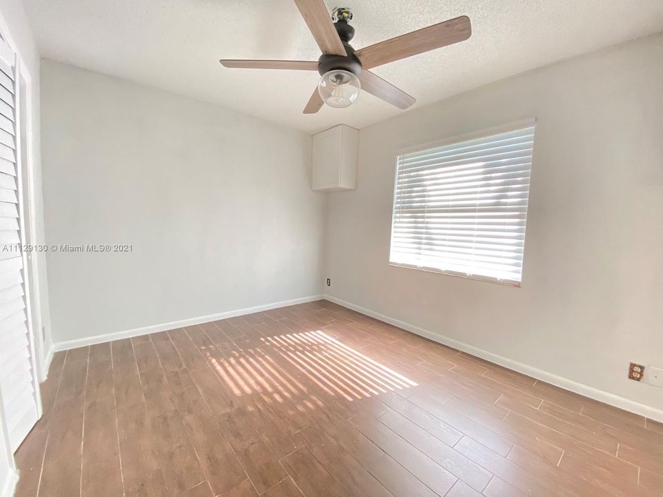 Recently Rented: $1,800 (2 beds, 1 baths, 840 Square Feet)