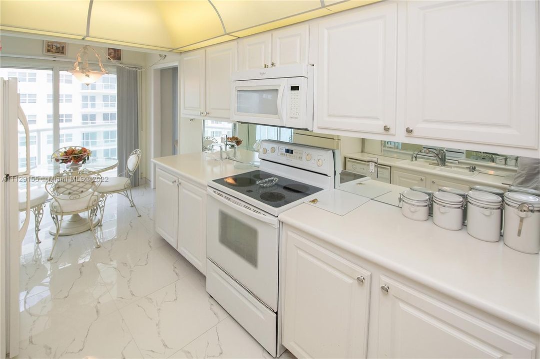 Recently Sold: $659,000 (2 beds, 2 baths, 1662 Square Feet)