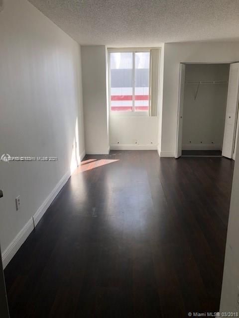 Recently Rented: $2,200 (2 beds, 2 baths, 914 Square Feet)