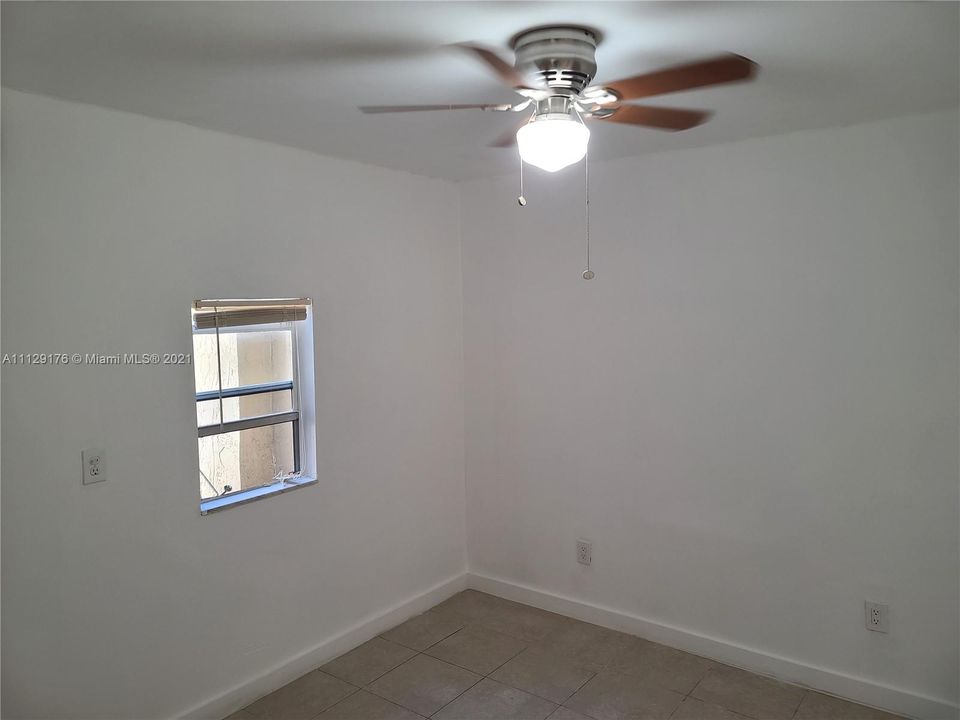 Recently Rented: $1,450 (2 beds, 1 baths, 4073 Square Feet)