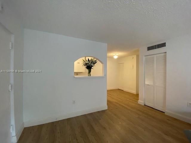 Recently Rented: $1,650 (1 beds, 1 baths, 709 Square Feet)