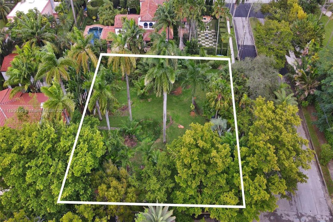 Recently Sold: $1,950,000 (0.31 acres)