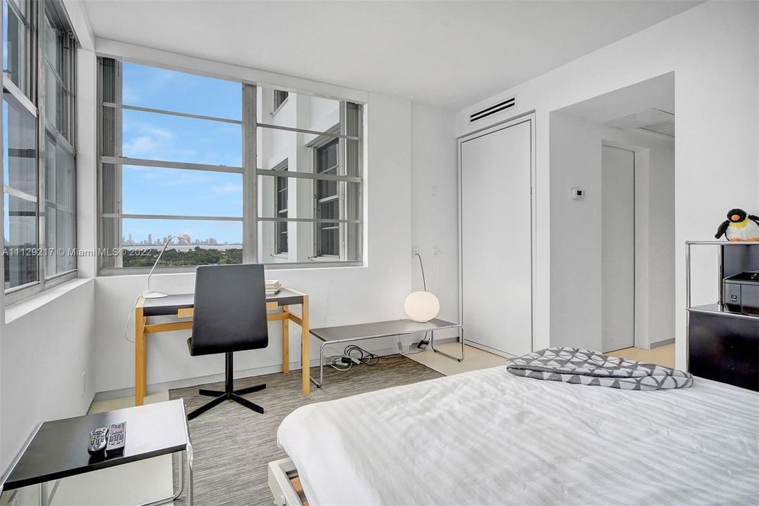 Recently Sold: $1,250,000 (2 beds, 2 baths, 2115 Square Feet)