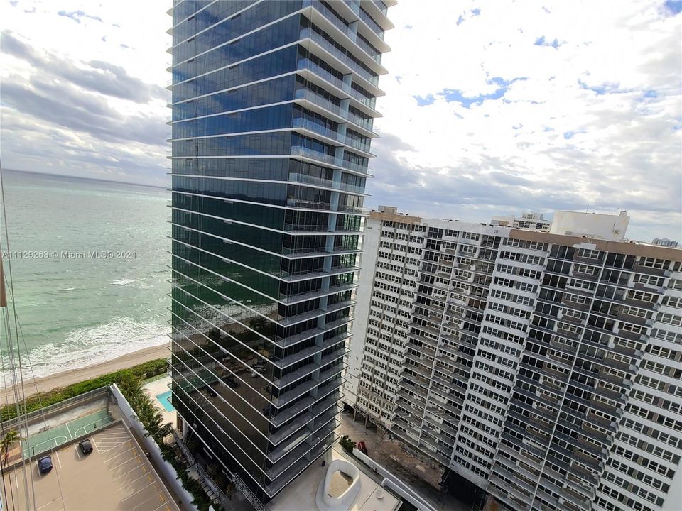 最近租的: $3,000 (1 贝兹, 1 浴室, 870 平方英尺)