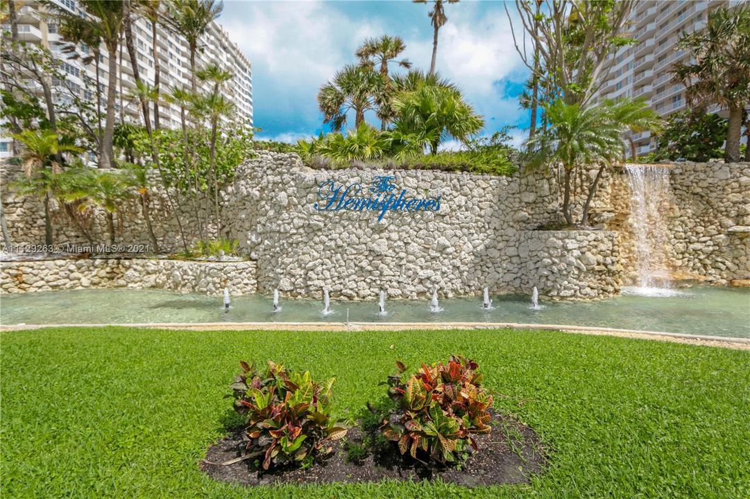 最近租的: $3,000 (1 贝兹, 1 浴室, 870 平方英尺)