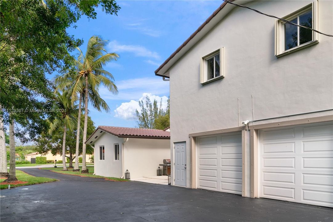 Recently Sold: $1,690,000 (6 beds, 3 baths, 4168 Square Feet)