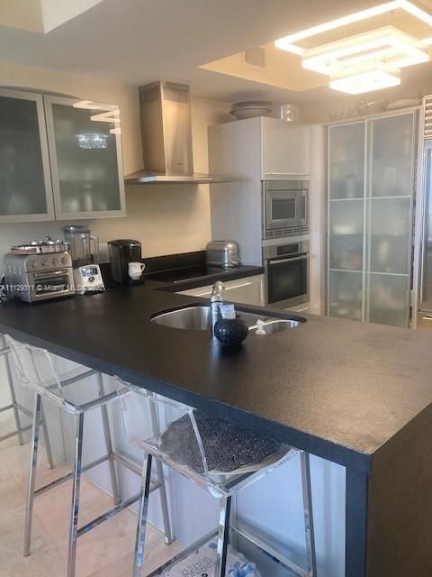 Recently Sold: $1,125,000 (2 beds, 2 baths, 1183 Square Feet)
