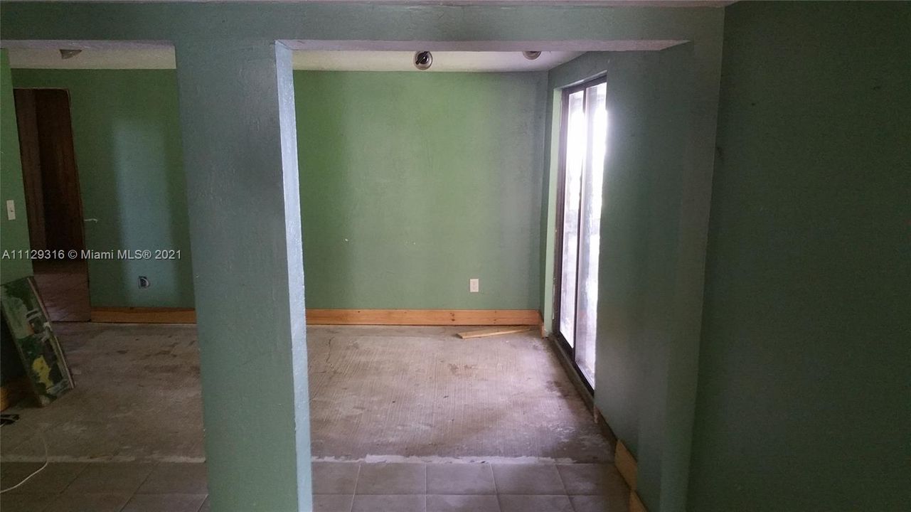 Vendido Recientemente: $335,000 (2 camas, 2 baños, 0 Pies cuadrados)