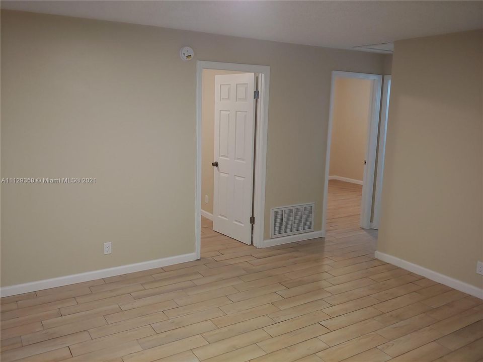 Recently Sold: $430,000 (0 beds, 0 baths, 2562 Square Feet)