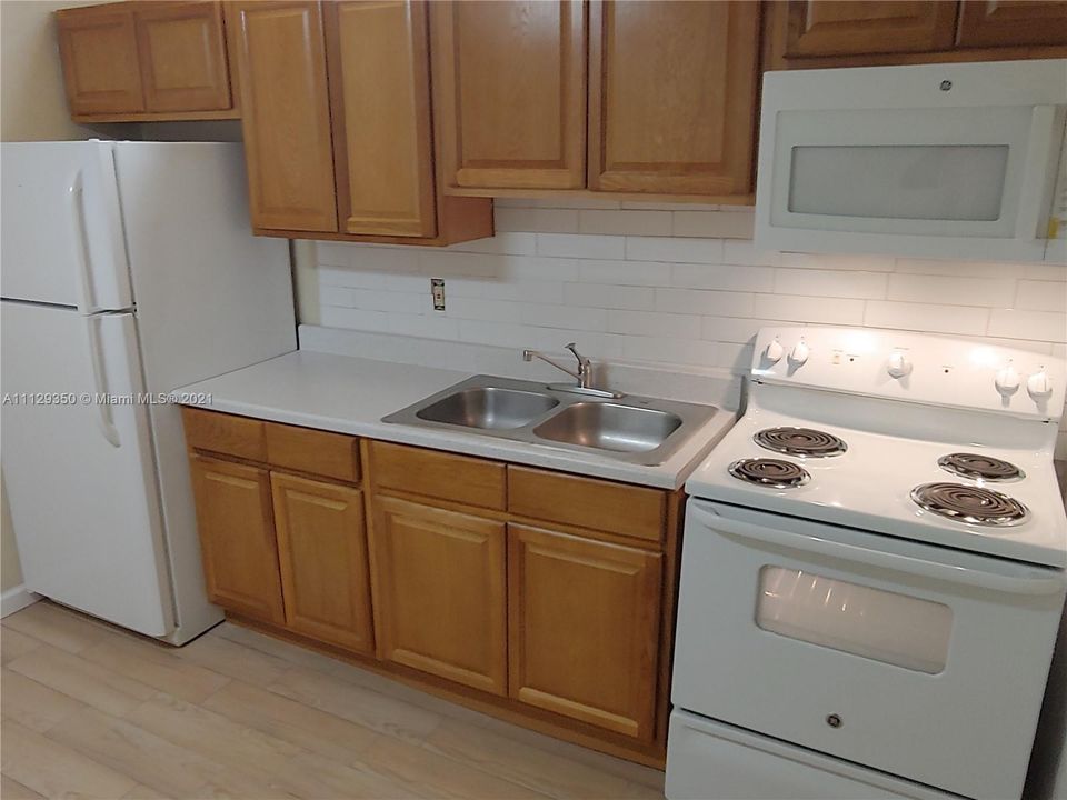 Recently Sold: $430,000 (0 beds, 0 baths, 2562 Square Feet)