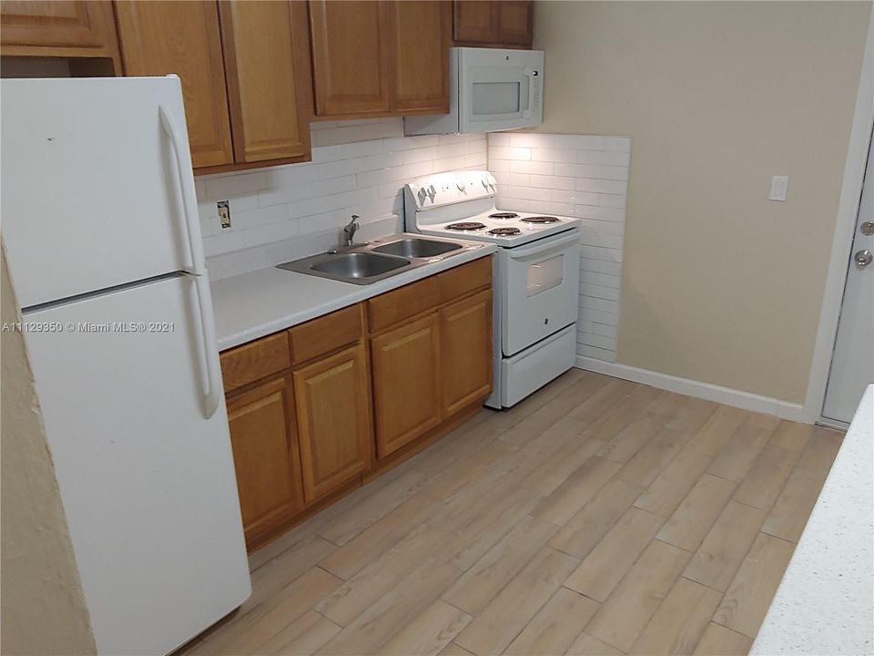 Recently Sold: $430,000 (0 beds, 0 baths, 2562 Square Feet)