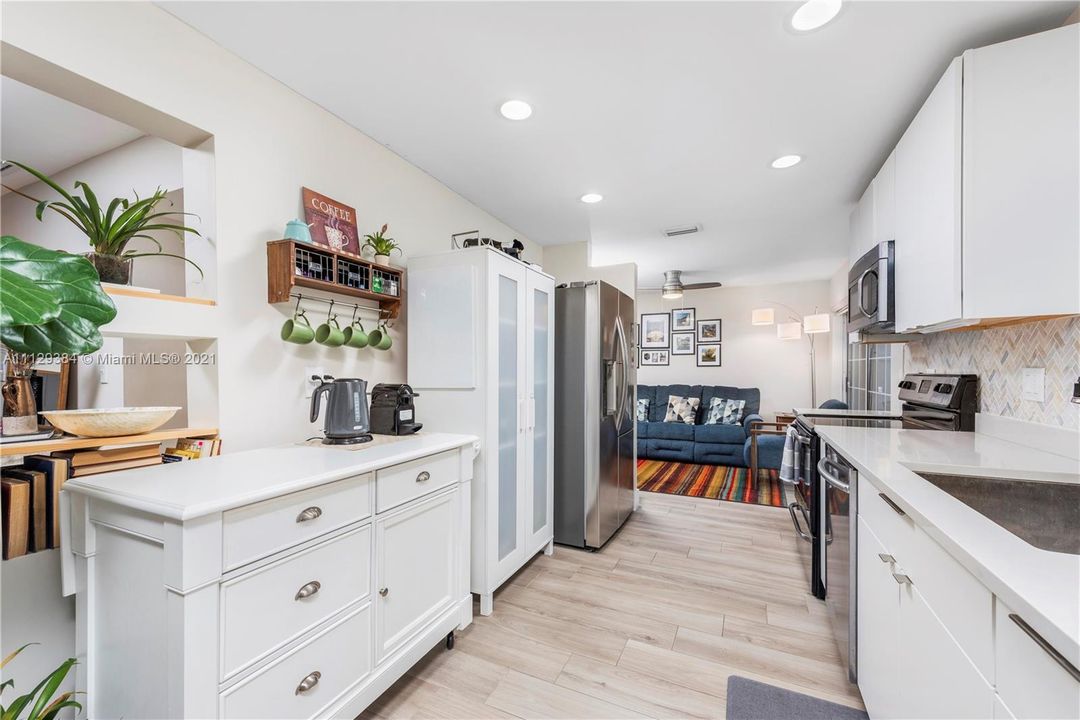Recently Sold: $615,000 (4 beds, 2 baths, 1783 Square Feet)