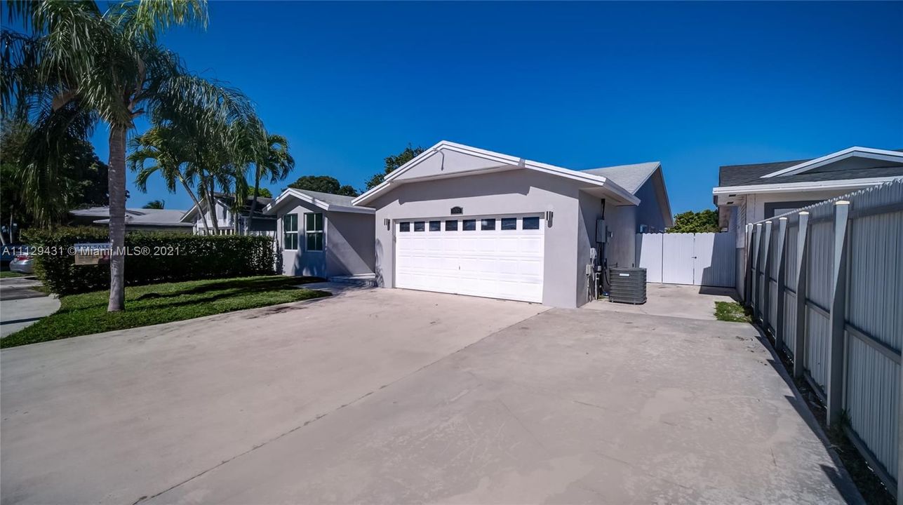 Recently Sold: $479,900 (3 beds, 2 baths, 1551 Square Feet)