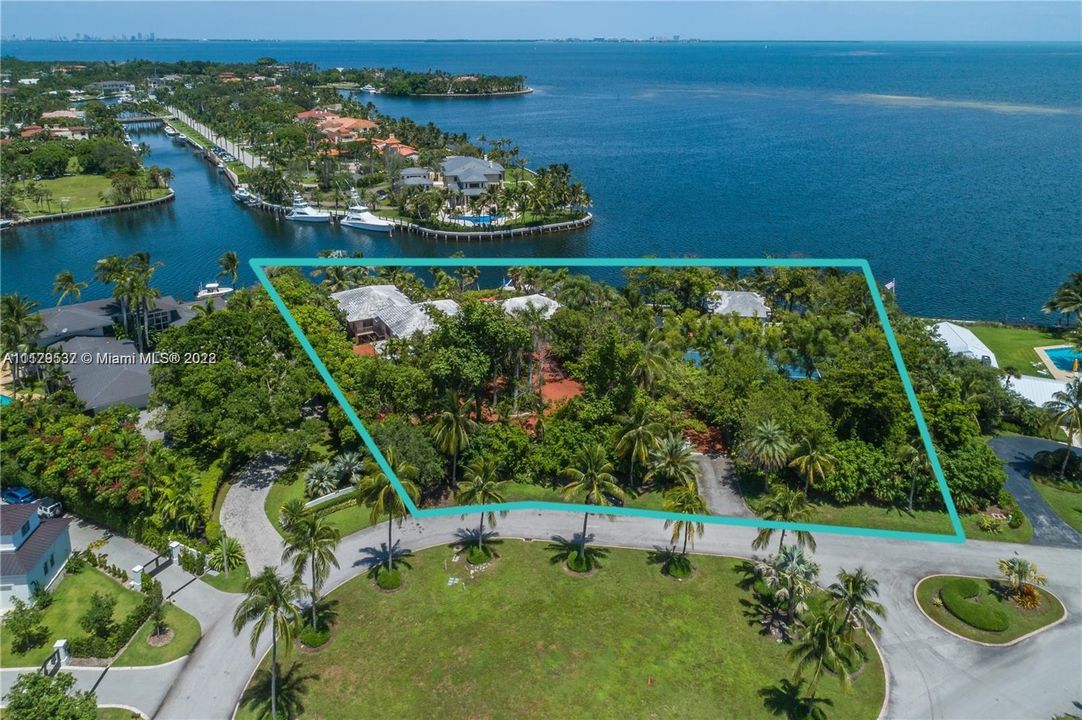 Recently Sold: $35,000,000 (5 beds, 3 baths, 7818 Square Feet)