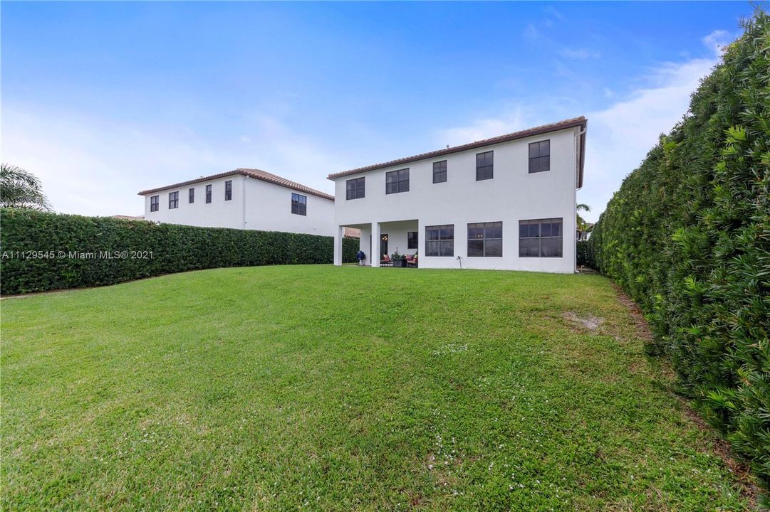 Recently Sold: $1,450,000 (5 beds, 5 baths, 3812 Square Feet)