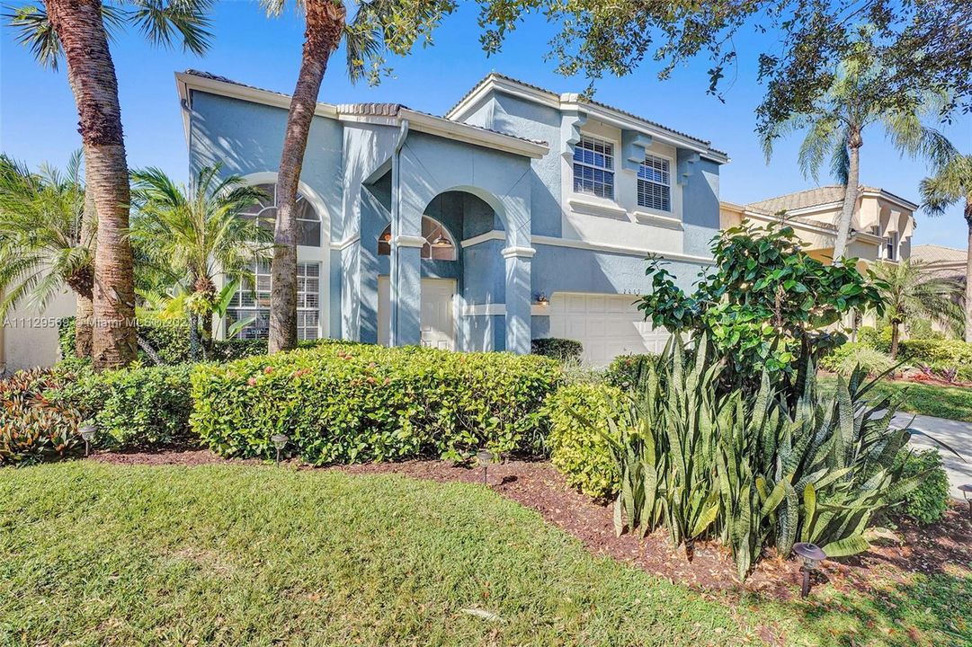 Recently Sold: $599,000 (4 beds, 2 baths, 2762 Square Feet)