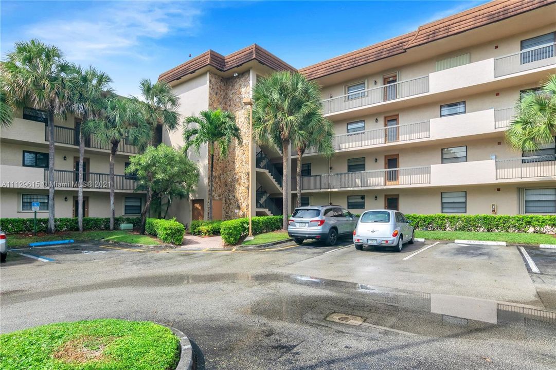 Recently Sold: $170,000 (2 beds, 2 baths, 1270 Square Feet)