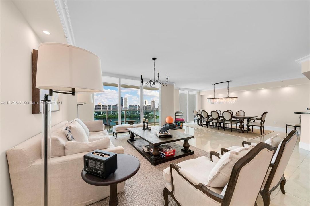 Recently Sold: $1,695,000 (4 beds, 4 baths, 3464 Square Feet)