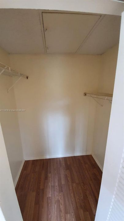 Recently Rented: $1,400 (2 beds, 1 baths, 708 Square Feet)