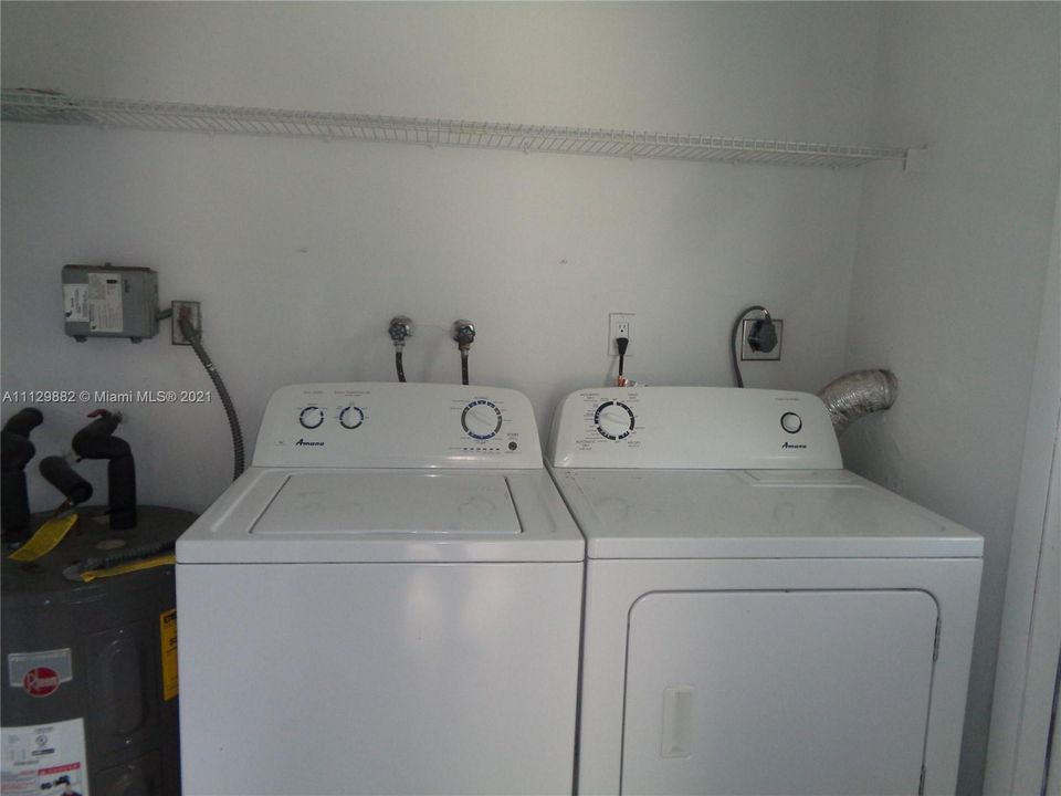 Recientemente alquilado: $1,950 (3 camas, 1 baños, 1025 Pies cuadrados)