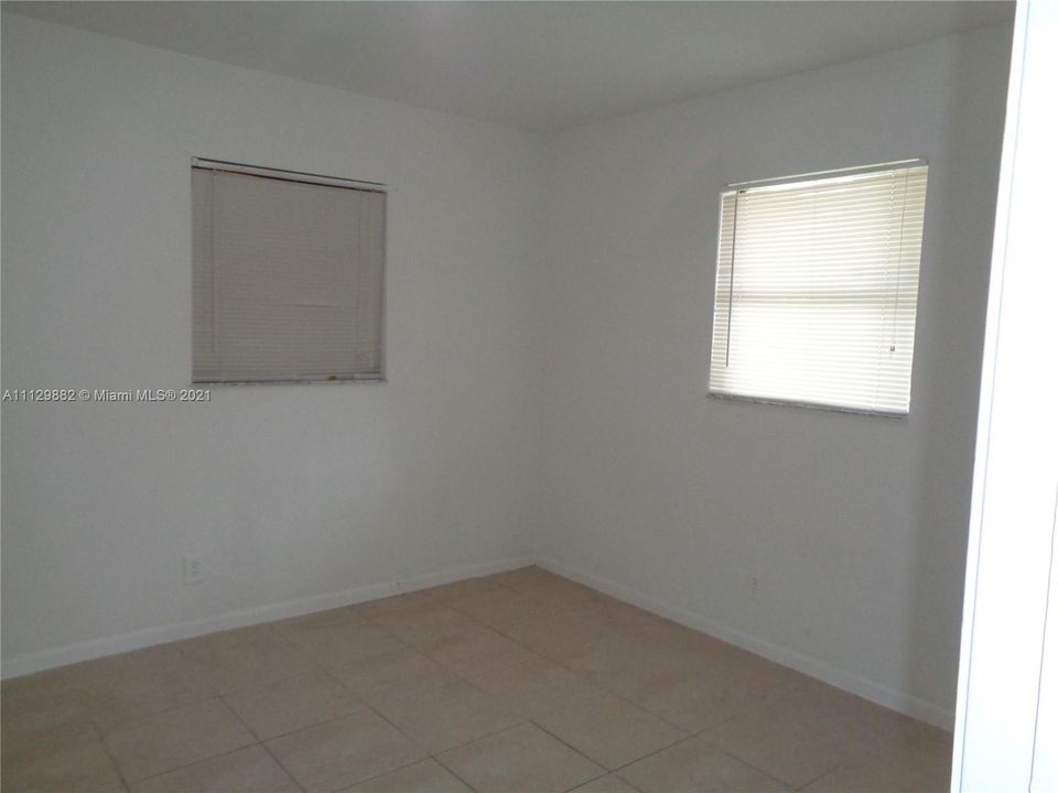 Recientemente alquilado: $1,950 (3 camas, 1 baños, 1025 Pies cuadrados)