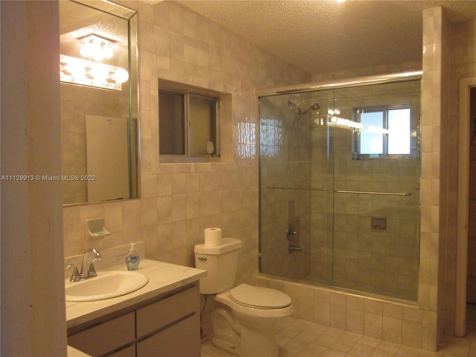 最近售出: $489,900 (4 贝兹, 2 浴室, 1740 平方英尺)
