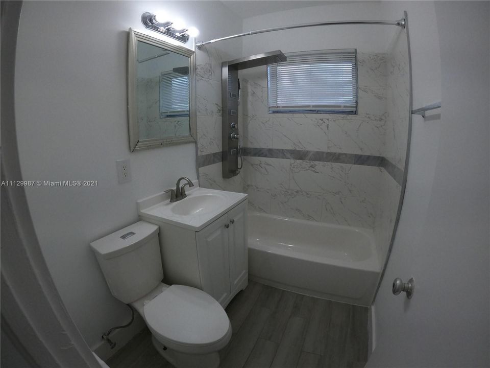 最近租的: $1,650 (1 贝兹, 1 浴室, 700 平方英尺)