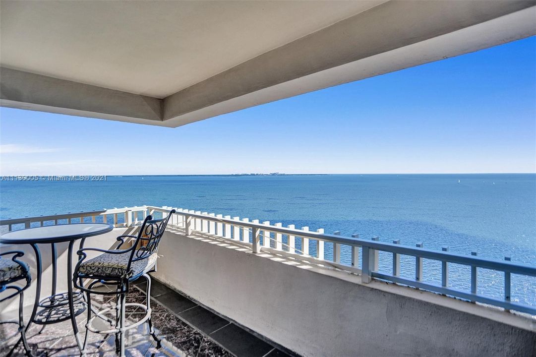 Recently Sold: $1,895,000 (3 beds, 2 baths, 2614 Square Feet)