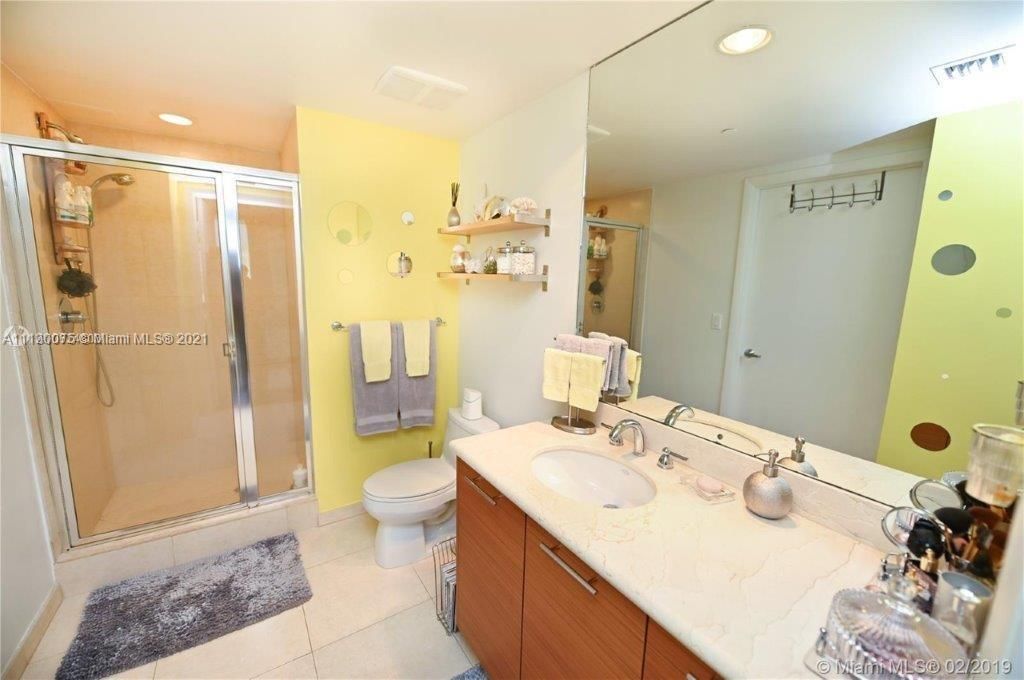 Recently Rented: $2,900 (1 beds, 1 baths, 845 Square Feet)