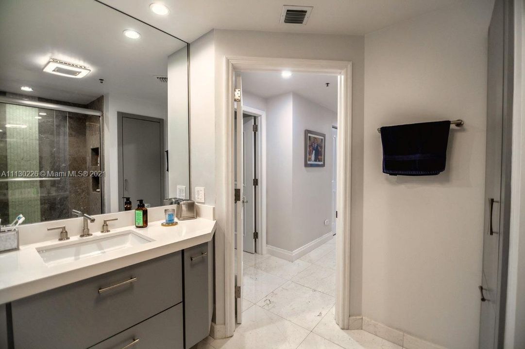 Recently Sold: $1,850,000 (3 beds, 2 baths, 2224 Square Feet)