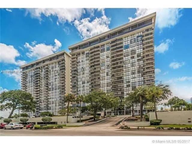 Recently Sold: $460,000 (2 beds, 2 baths, 1218 Square Feet)