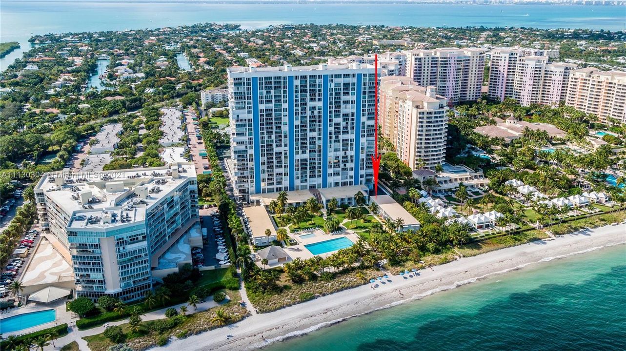 Recently Rented: $5,900 (2 beds, 2 baths, 1042 Square Feet)