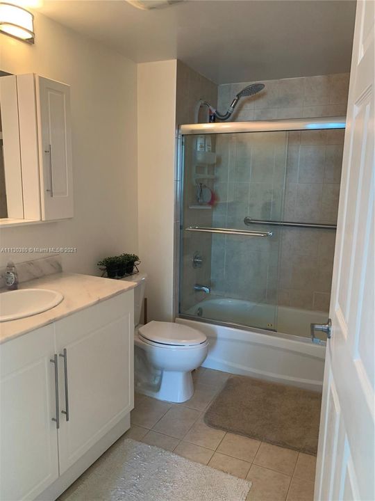 Recently Rented: $2,850 (1 beds, 1 baths, 763 Square Feet)