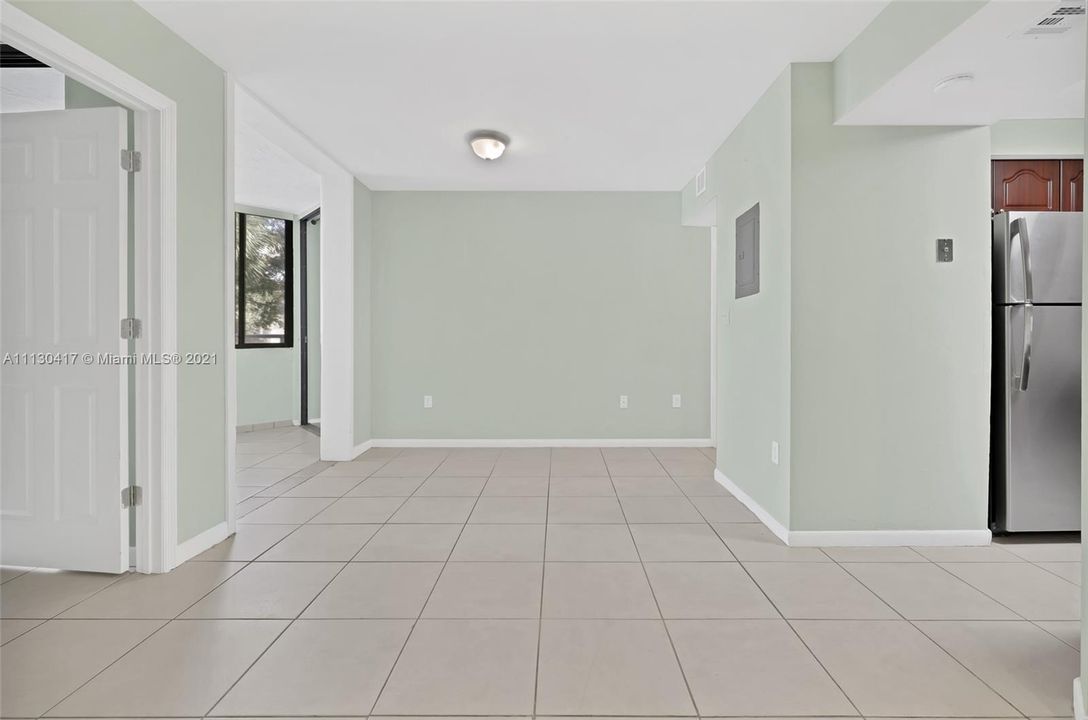 Recently Sold: $165,000 (1 beds, 1 baths, 796 Square Feet)