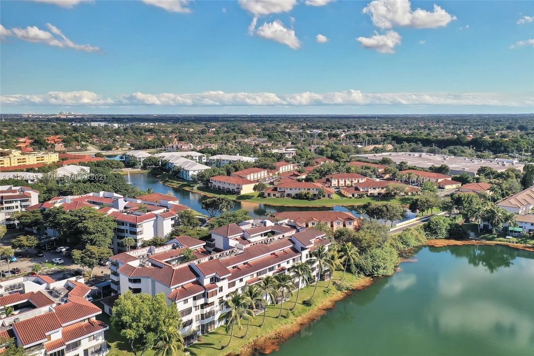 Recently Sold: $165,000 (1 beds, 1 baths, 796 Square Feet)