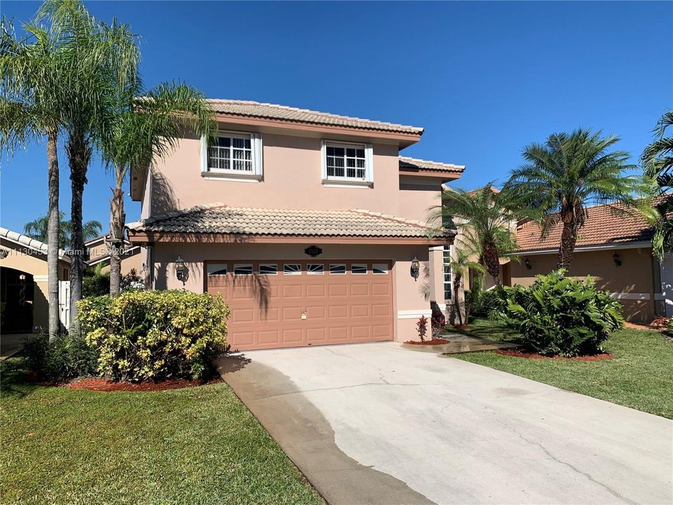 Recently Sold: $474,900 (3 beds, 2 baths, 1761 Square Feet)