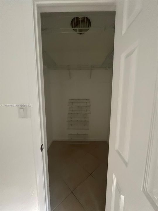 Vendido Recientemente: $409,000 (3 camas, 2 baños, 0 Pies cuadrados)